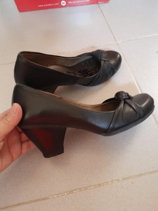 Zapatos de tacón negros Wonders