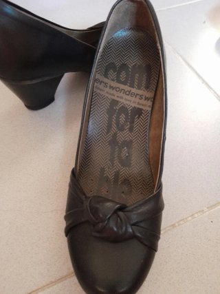 Zapatos de tacón negros Wonders