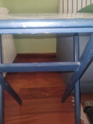 Mesa auxiliar decorada plegable