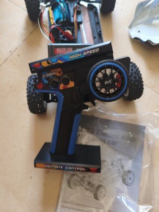 Coche RC todoterreno
