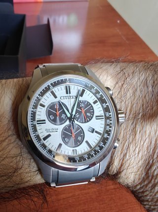 Citizen Cronógrafo Panda Titanio AT2530-85A