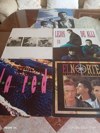 Lote 34 LPs Pop y Rock la mayoría como nuevos