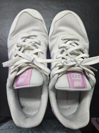 Zapatillas New Balance 373 Rosa y Blanco