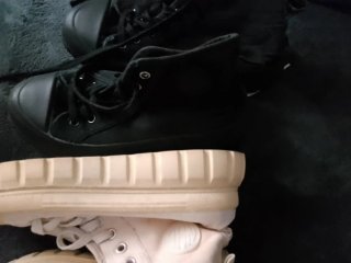 Zapatillas altas negras y beige
