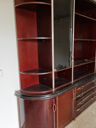 Mueble de salón madera oscura