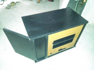 Mueble TV negro con puerta