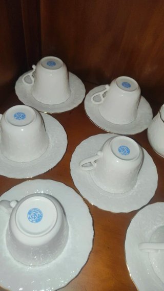Juego Tazas Café Porcelana Blanca y Oro (Bulgaria)
