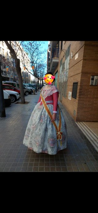 Traje de Fallera con Manteletas