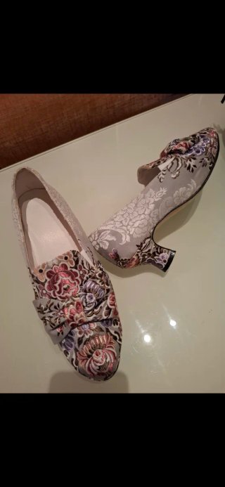 Traje de Fallera con Manteletas