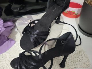 Zapatos de tacón negros