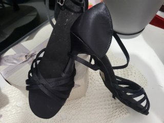 Zapatos de tacón negros