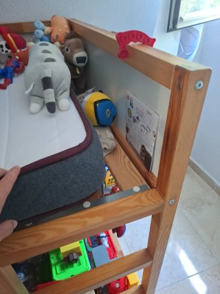 Cama infantil con dosel