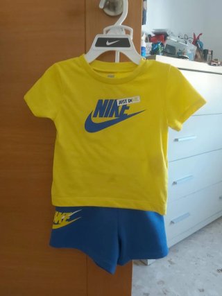 Lote de conjuntos de marca Nike,converse etc