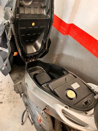 Moto Scooter Tucano Urbano Negra