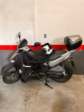 Moto Scooter Tucano Urbano Negra