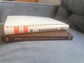 2 libros Prontuario de hormigón armado. Tetracero.
