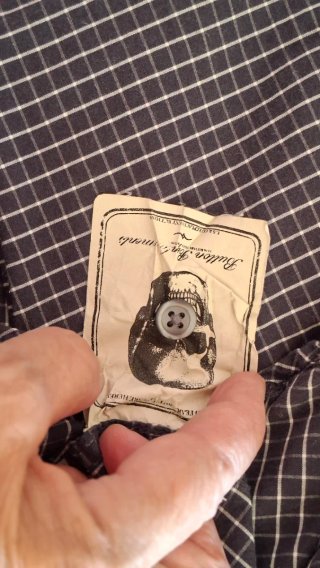 Camisa Levi's cuadros negra y gris
