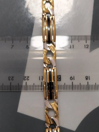 Pulsera de oro para hombre nueva.