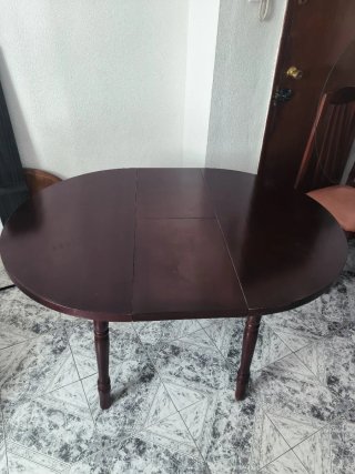 Mesa redonda de madera extensible con cristal