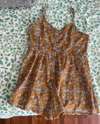 Mono corto amarillo floral