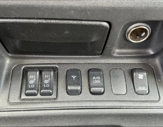Botones del Mitsubishi Montero