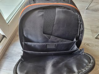 Mochila divisible con compartimentos