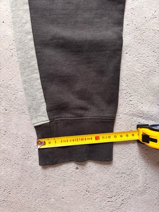 Pantalones Nike Tech Fleece Grises y Negros