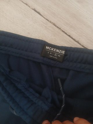 Pantalón chándal McKenzie azul