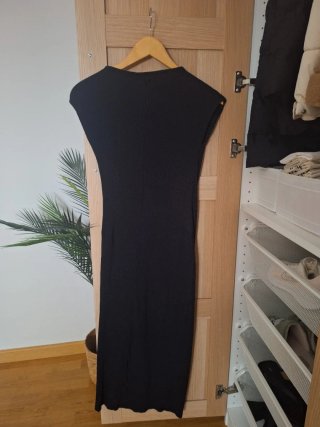 Vestido midi Zara negro