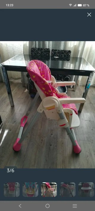 Trona infantil con diseño de sirenas