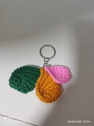 Llavero Crochet Hojas