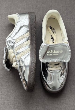 Adidas plateadas talla 37 1/3