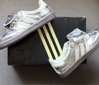 Adidas plateadas talla 37 1/3