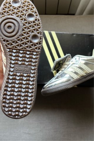 Adidas plateadas talla 37 1/3