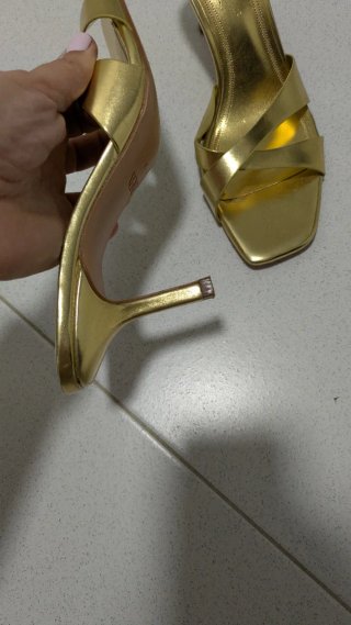 Sandalias tacón Zara doradas talla 39