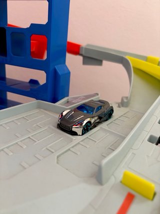 Hot Wheels Ultimate Garage en perfecto estado
