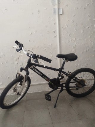 Bicicleta BTWIN Negra Rueda 20
