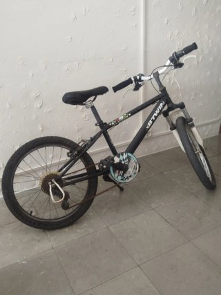 Bicicleta BTWIN Negra Rueda 20