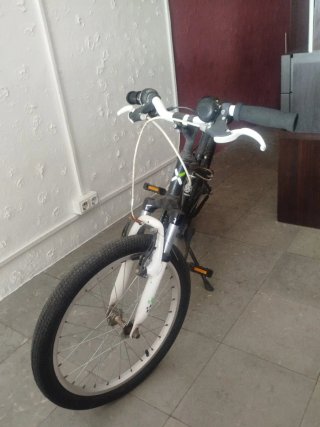 Bicicleta BTWIN Negra Rueda 20