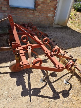 Tractor Ebro 470 con pala