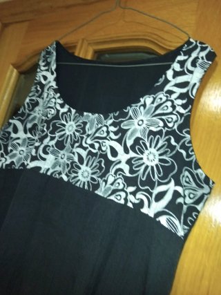Vestido playero negro con bolsillos