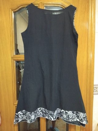 Vestido playero negro con bolsillos