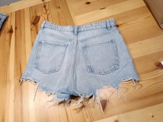 Pantalón corto vaquero Zara desgastado