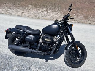 Hyosung GV 125S Bobber 2022 8000Km