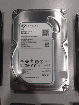 Lote 8 Discos Duros SATA 3.5 1TB