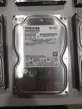 Lote 8 Discos Duros SATA 3.5 1TB