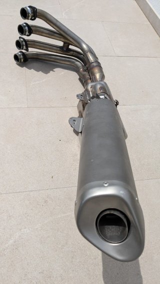 Sistema de escape Yamaha R6 2017-2026