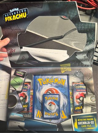 MUY RARA! Detective Pikachu Greninja-GX Box Inglés