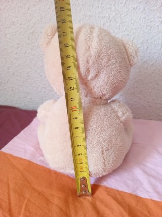 Oso de peluche con cubo de miel