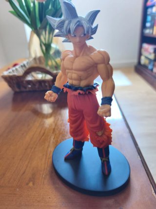 Figura Goku Ultra Instinto